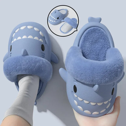 🦈 Men & Women Shark Slippers – Detachable, waterproof EVA slippers with warm plush cotton.