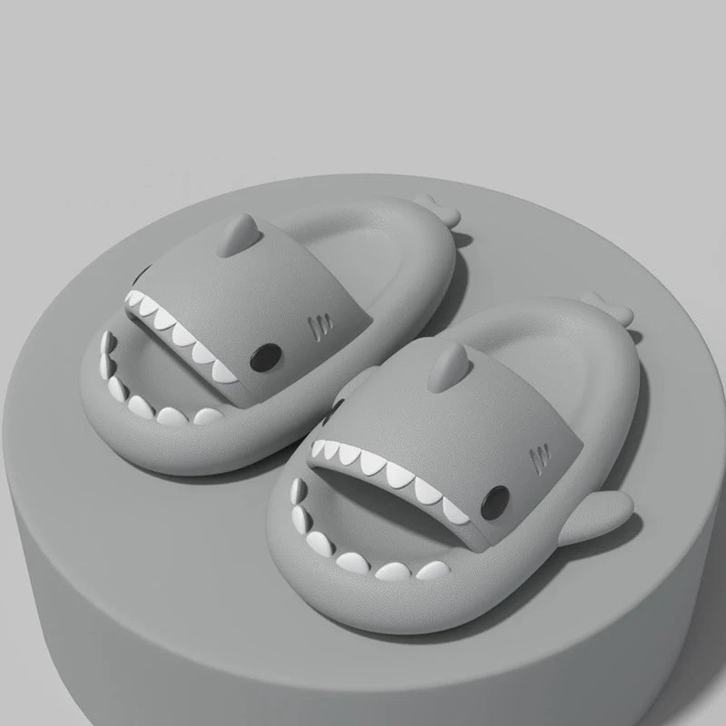 🦈 Comwarm Lovely Shark Slippers – Fashionable thick-soled shark slippers for women & men.