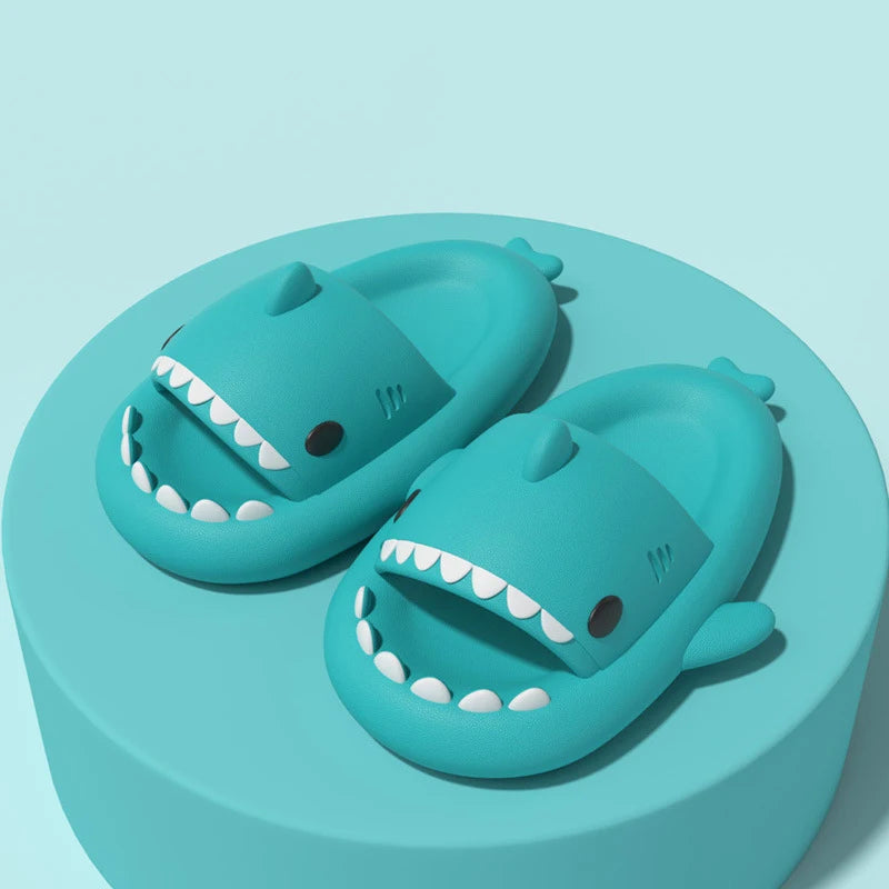 🦈 Comwarm Lovely Shark Slippers – Fashionable thick-soled shark slippers for women & men.